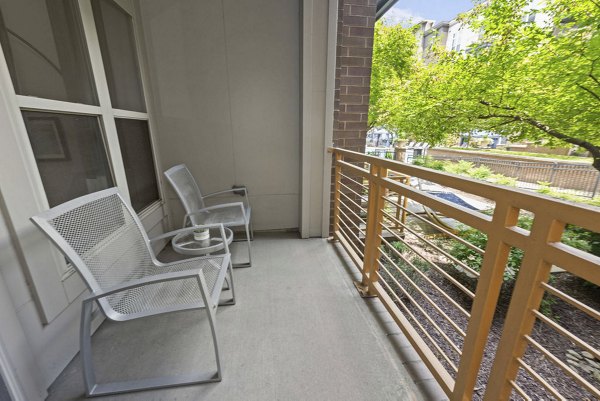 patio at Elizabeth Square Apartments 
