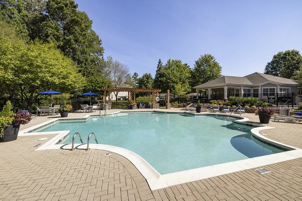 pool at Encore at the Park Apartments