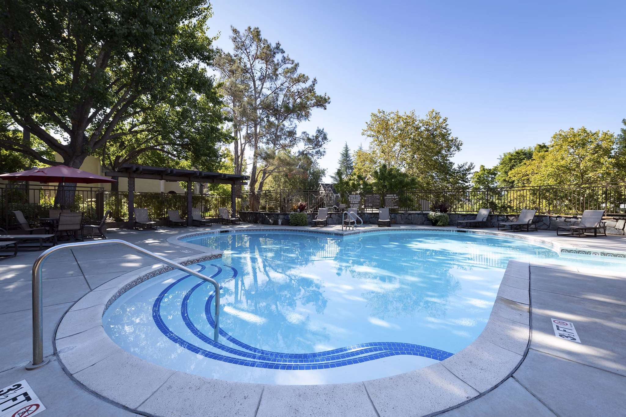 pool at Canyon Woods Apartments