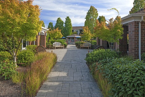 Arya at Hedges Creek: Elegant of luxury apartments in landscaped Tualatin setting