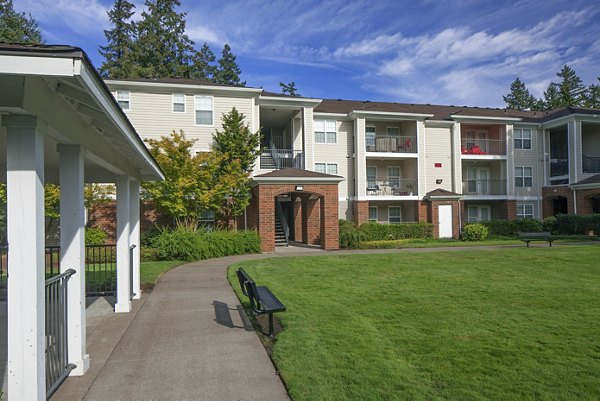 Arya at Hedges Creek: Elegant view of luxury apartments in Tualatin, Oregon