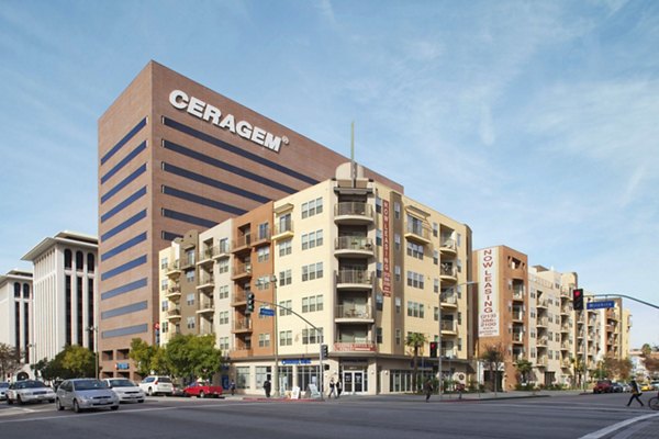 Avana on Wilshire: Chic mid-rise luxury apartments in Los Angeles