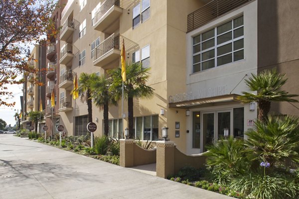 Avana on Wilshire: Elegant of luxury apartments in central Los Angeles