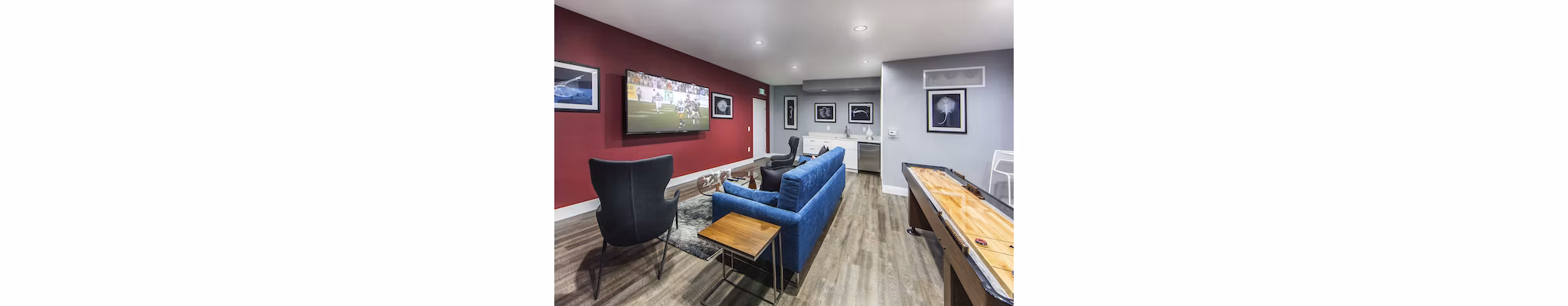 Clubhouse/Lobby at Avana On Wilshire Apartments