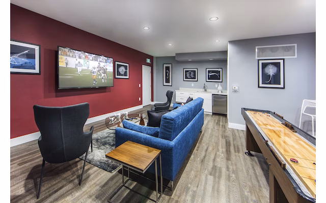 Avana on Wilshire Apartments — community and apartment views.
