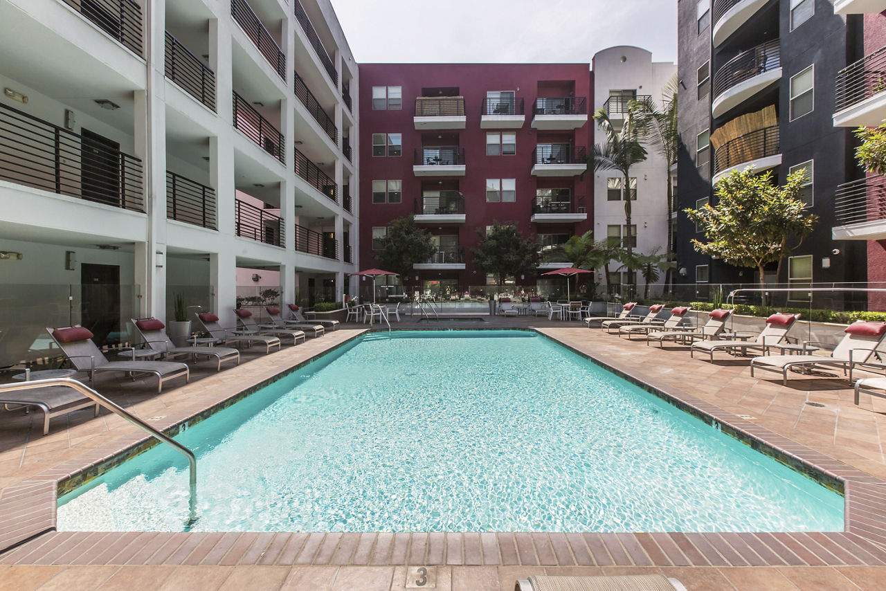 Avana On Wilshire Apartments Los Angeles Ca 3 of 12