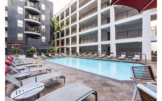 Avana on Wilshire Apartments — community and apartment views.