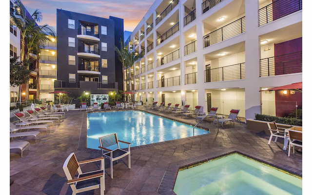 Avana on Wilshire Apartments — community and apartment views.