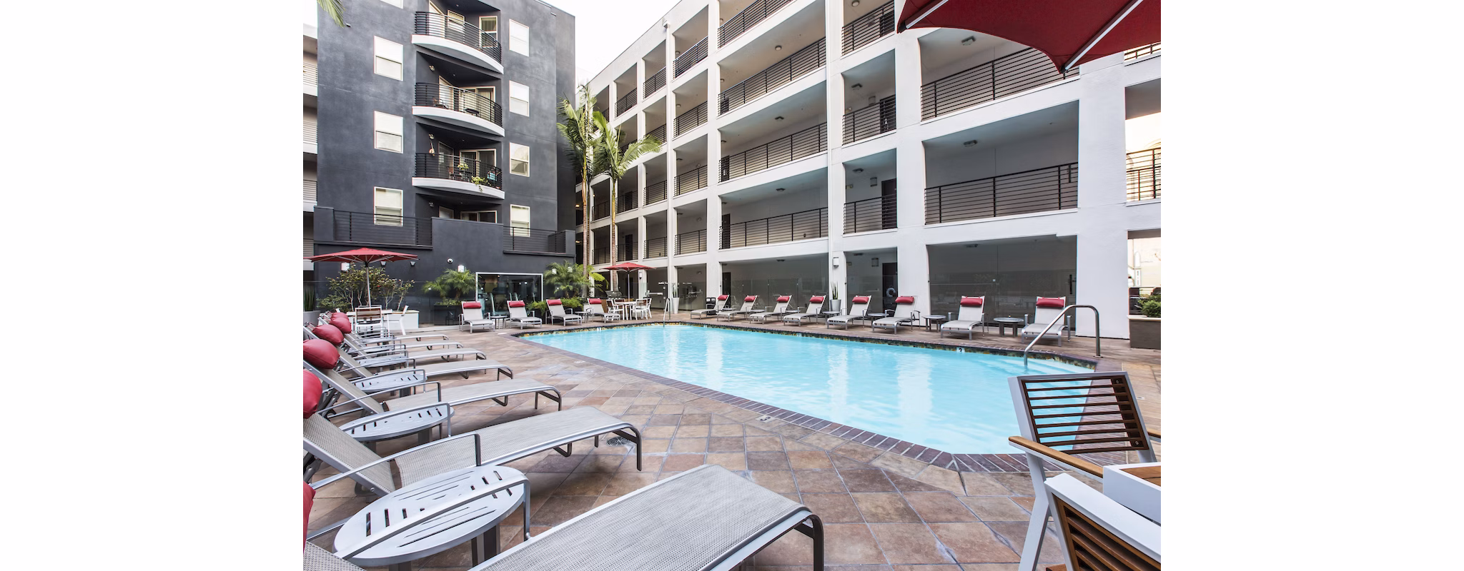 Resort-style pool at Avana on Wilshire Apartments provides a luxurious escape in the heart of Los Angeles