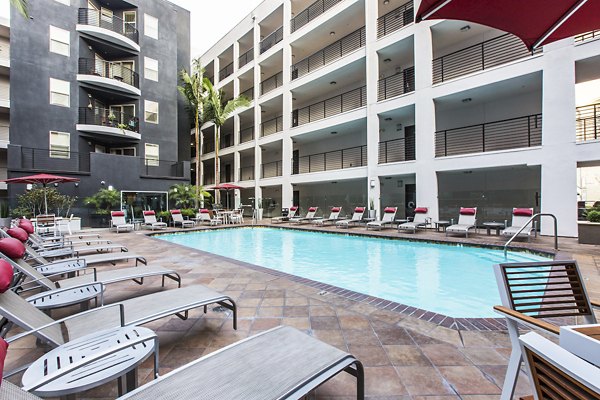 Resort-style pool at Avana on Wilshire Apartments provides a luxurious escape in the heart of Los Angeles