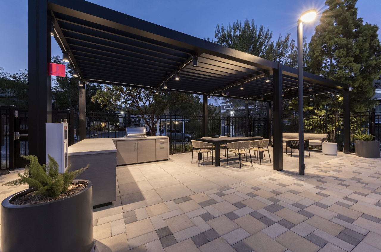 Grill area at Tidewood Apartments (1 of 2)