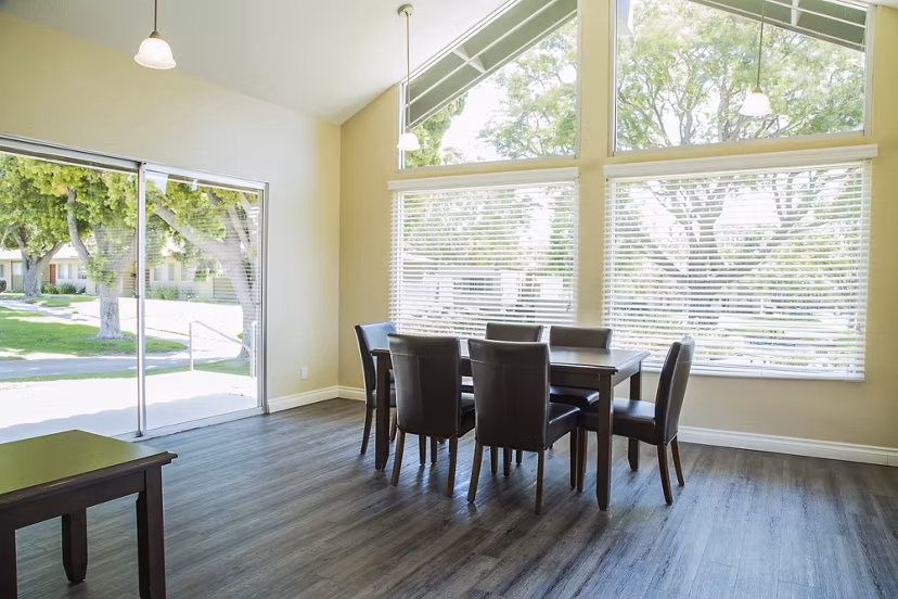 Ventura Terrace Apartments: Stylish meeting facility with modern amenities for gatherings and events