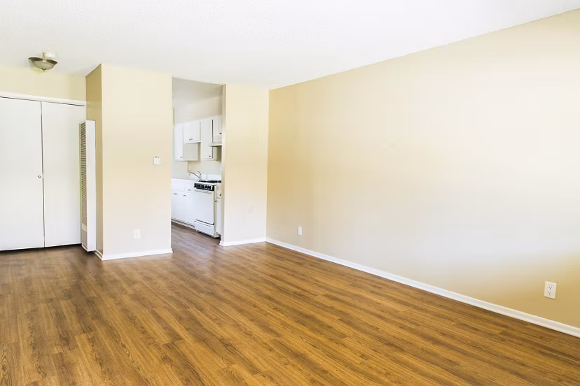 Modern dining room with elegant decor at Ventura Terrace Apartments, featuring stylish seating and ambient lighting
