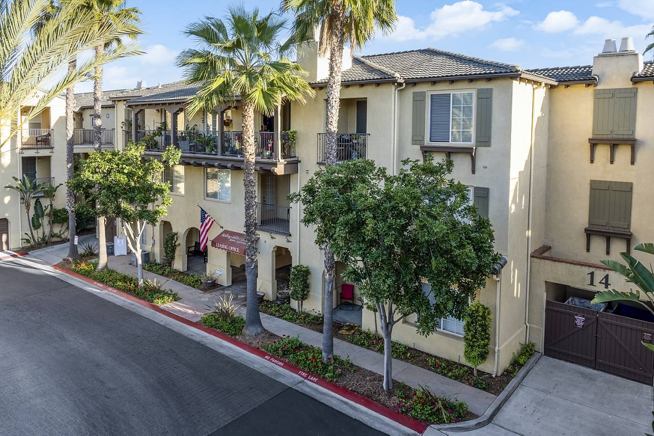 Rolling Hills Gardens Apartments in Chula Vista Greystar