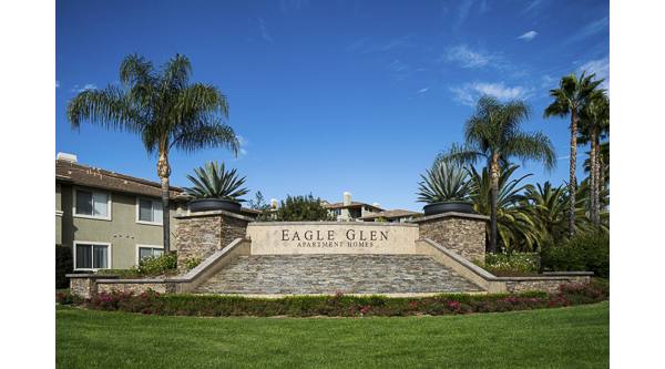 exterior at Eagle Glen Apartments