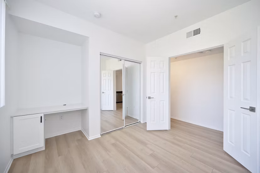 bedroom at Eagle Glen Apartments
