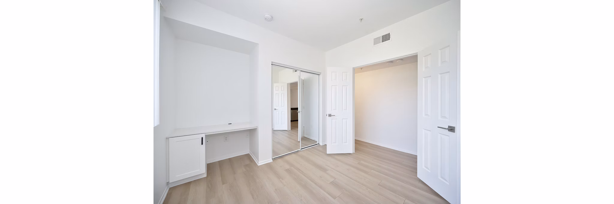 bedroom at Eagle Glen Apartments
