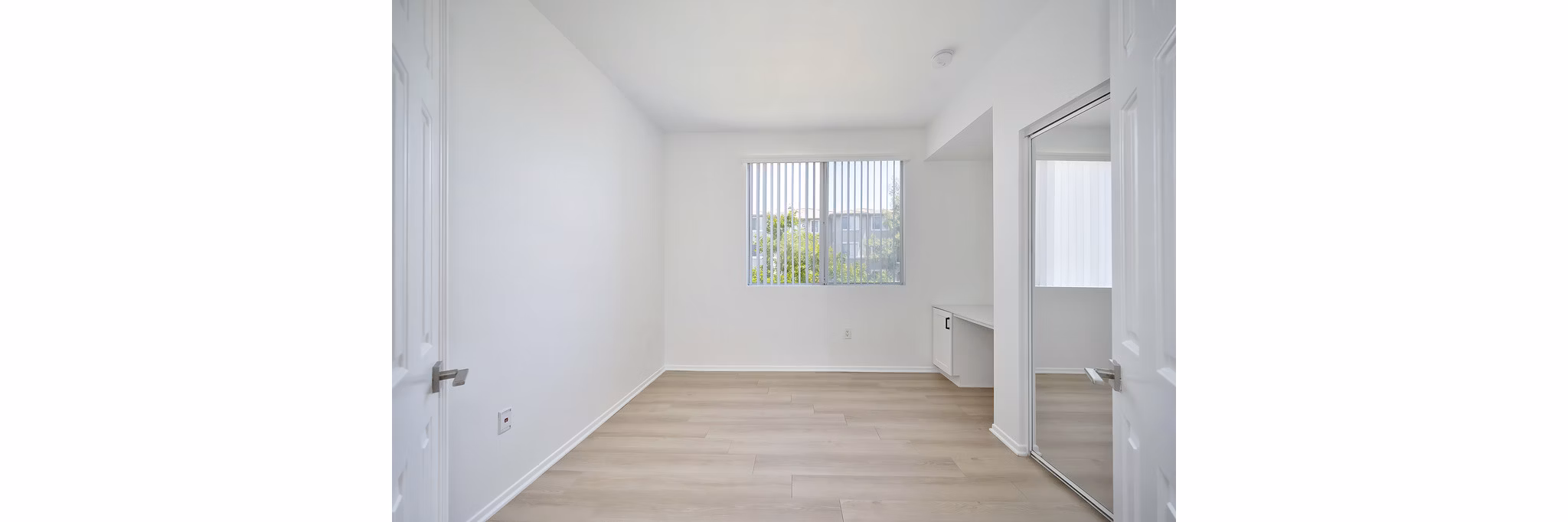 bedroom at Eagle Glen Apartments