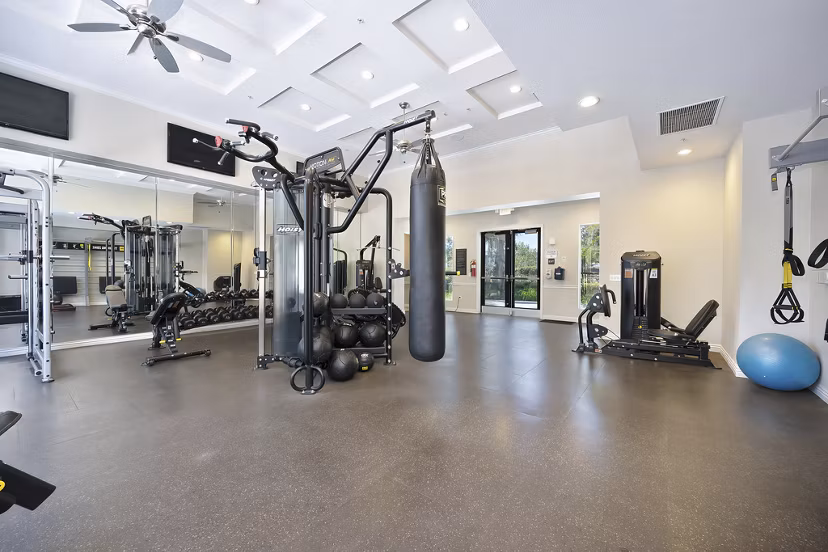 fitness center at Eagle Glen Apartments