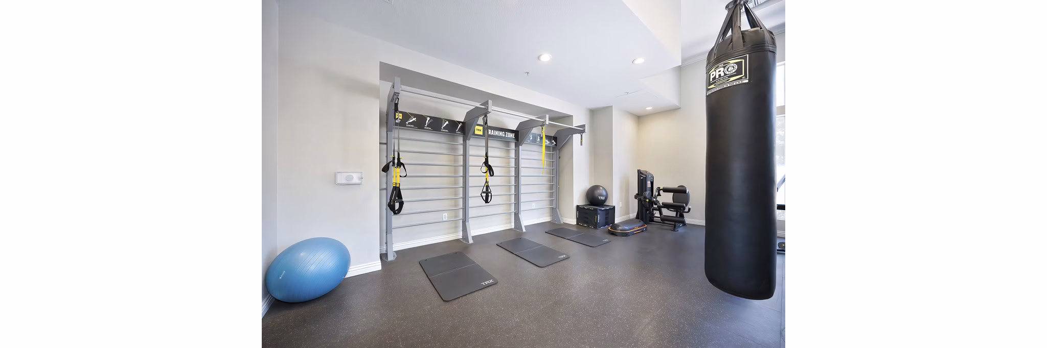 fitness center at Eagle Glen Apartments