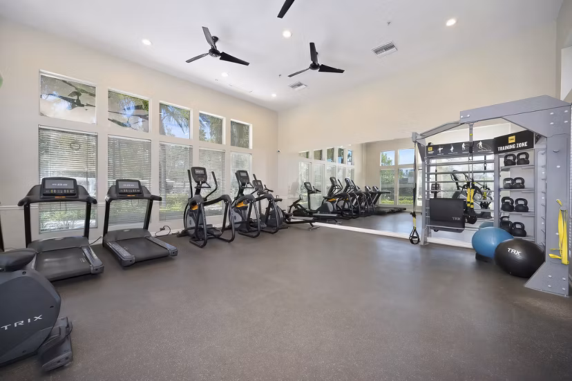 fitness center at Eagle Glen Apartments
