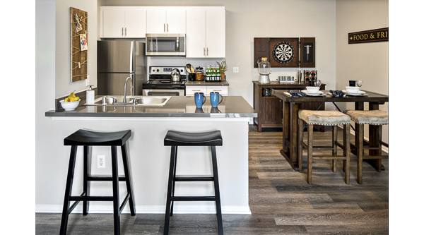 kitchen at Eagle Glen Apartments