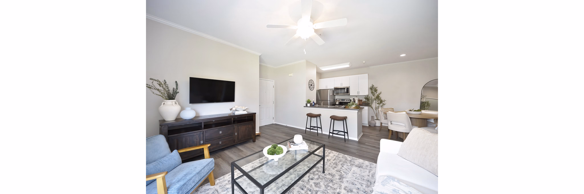 Property images of Eagle Glen Apartments