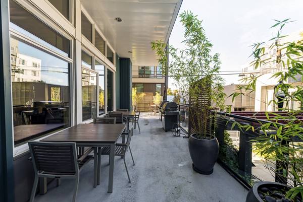 grill area at Mural Apartments