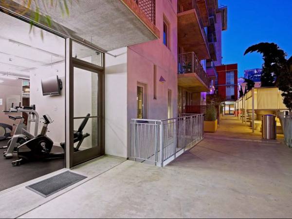 fitness center at Sixth&G Apartments