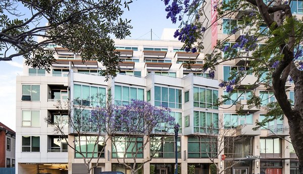 Tenth&G Apartments: Stylish modern with sleek design in vibrant downtown area