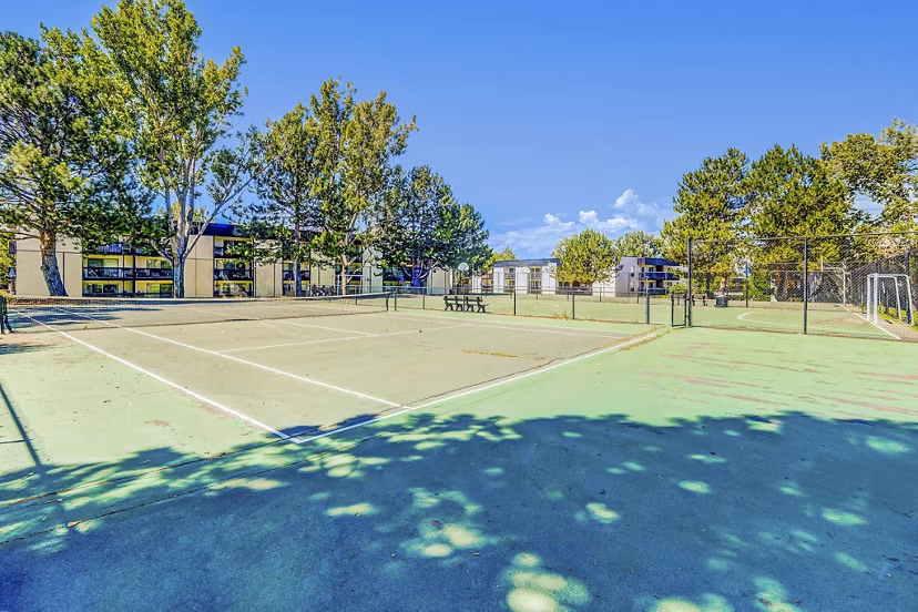 tennis court at Sage at Panorama Apartments