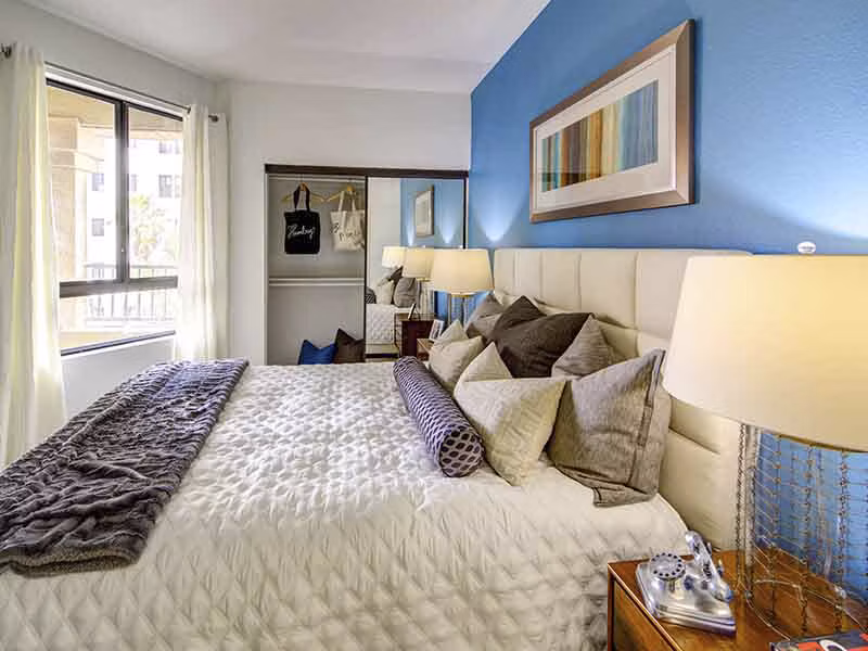 bedroom at Elevate Long Beach Apartments 