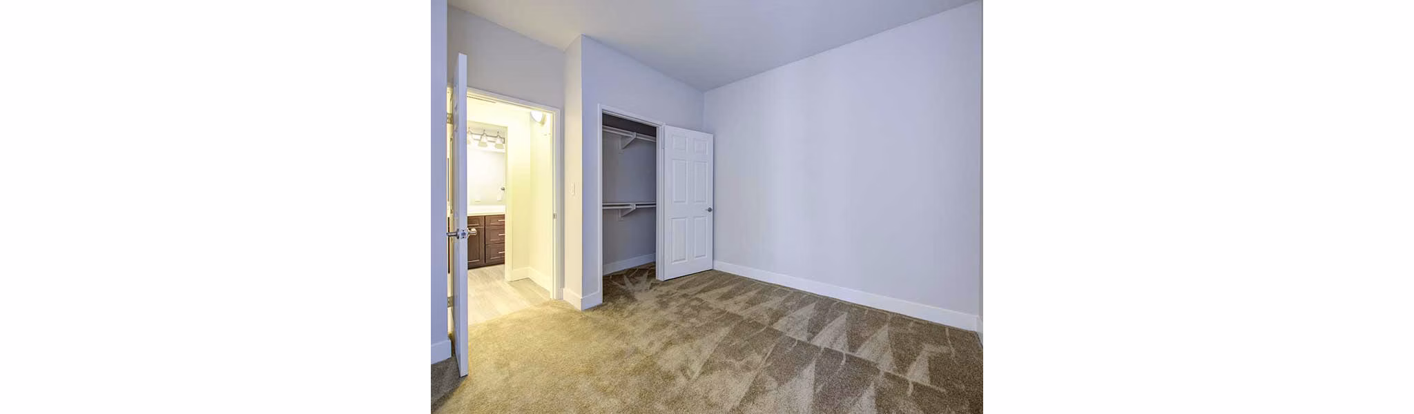bedroom at Elevate Long Beach Apartments 