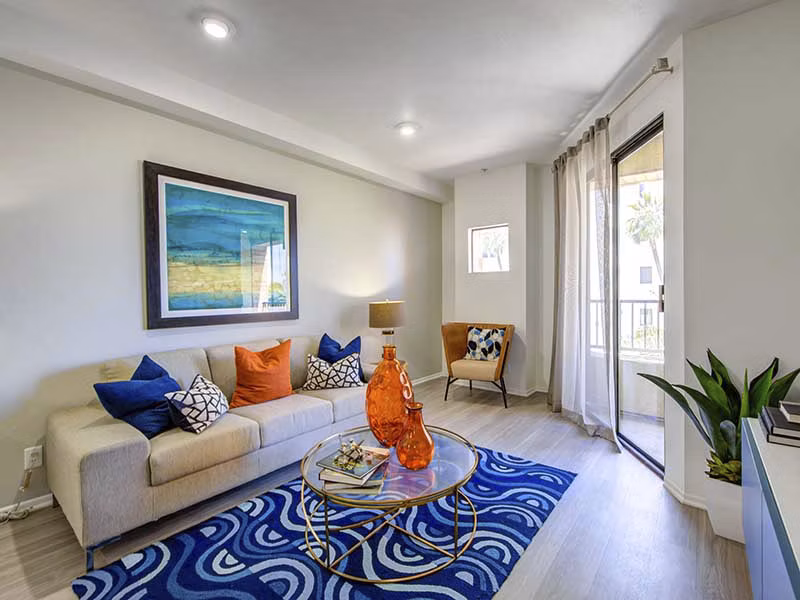 living room at Elevate Long Beach Apartments 