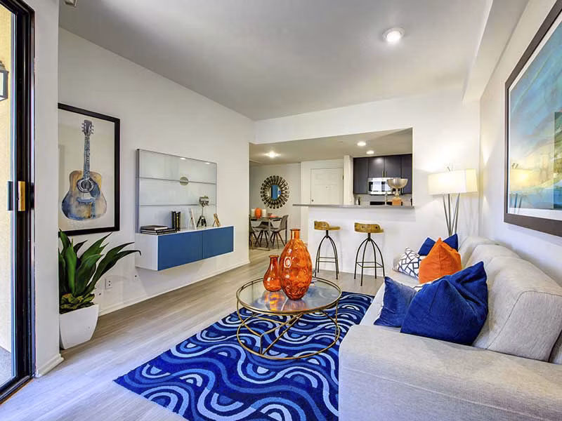 living room at Elevate Long Beach Apartments 