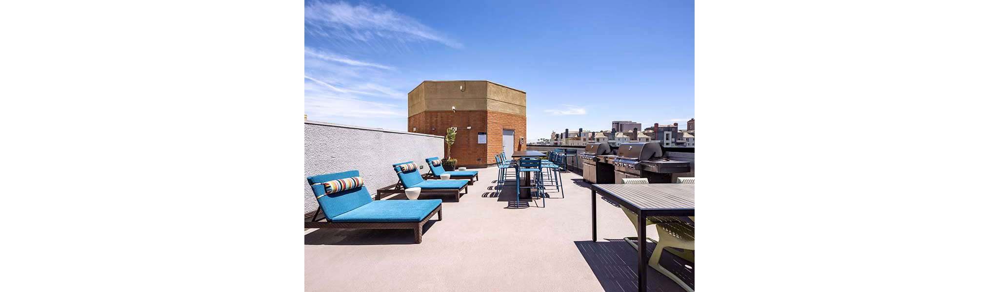 grill area at Elevate Long Beach Apartments 
