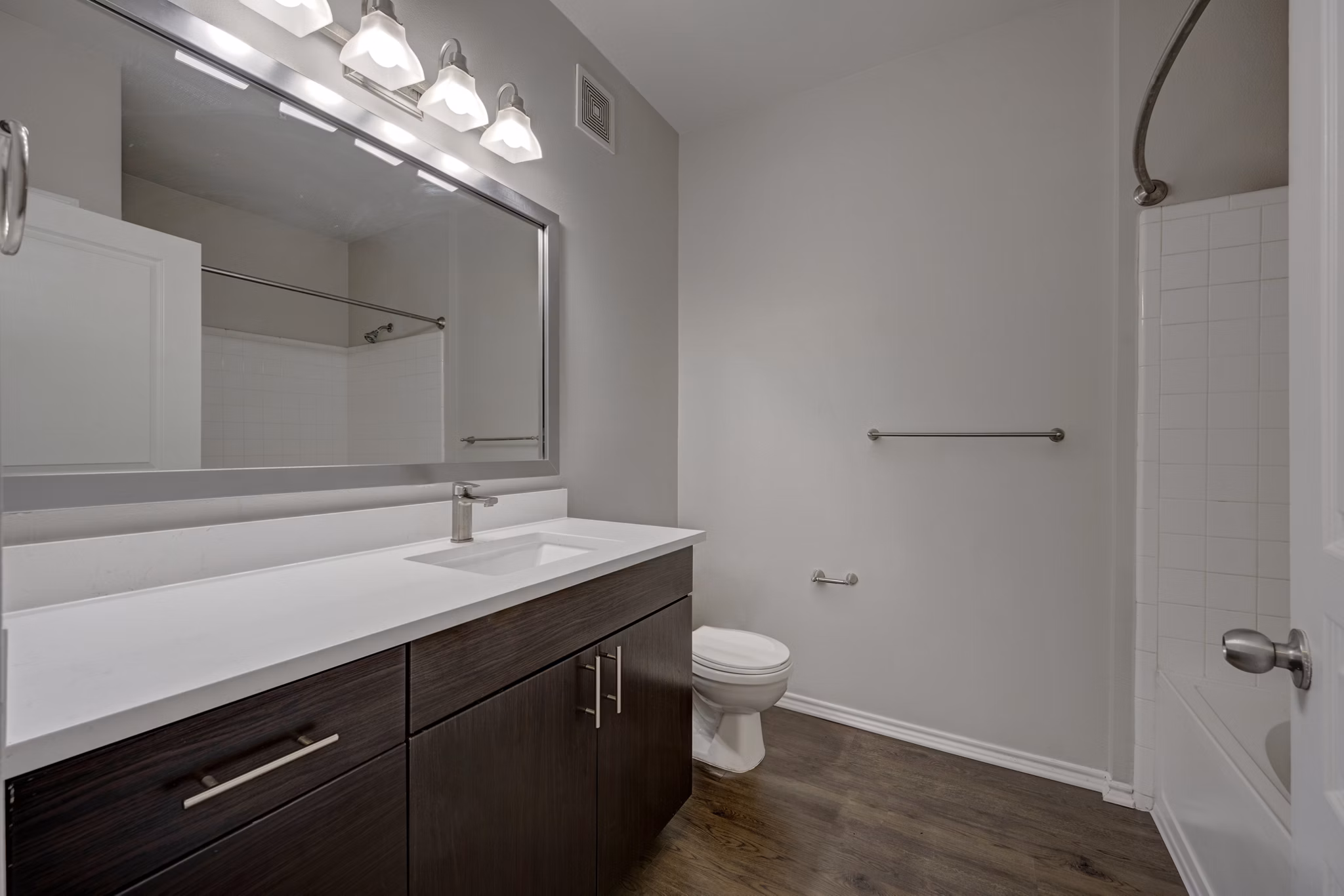 bathroom at The Metro Apartments 