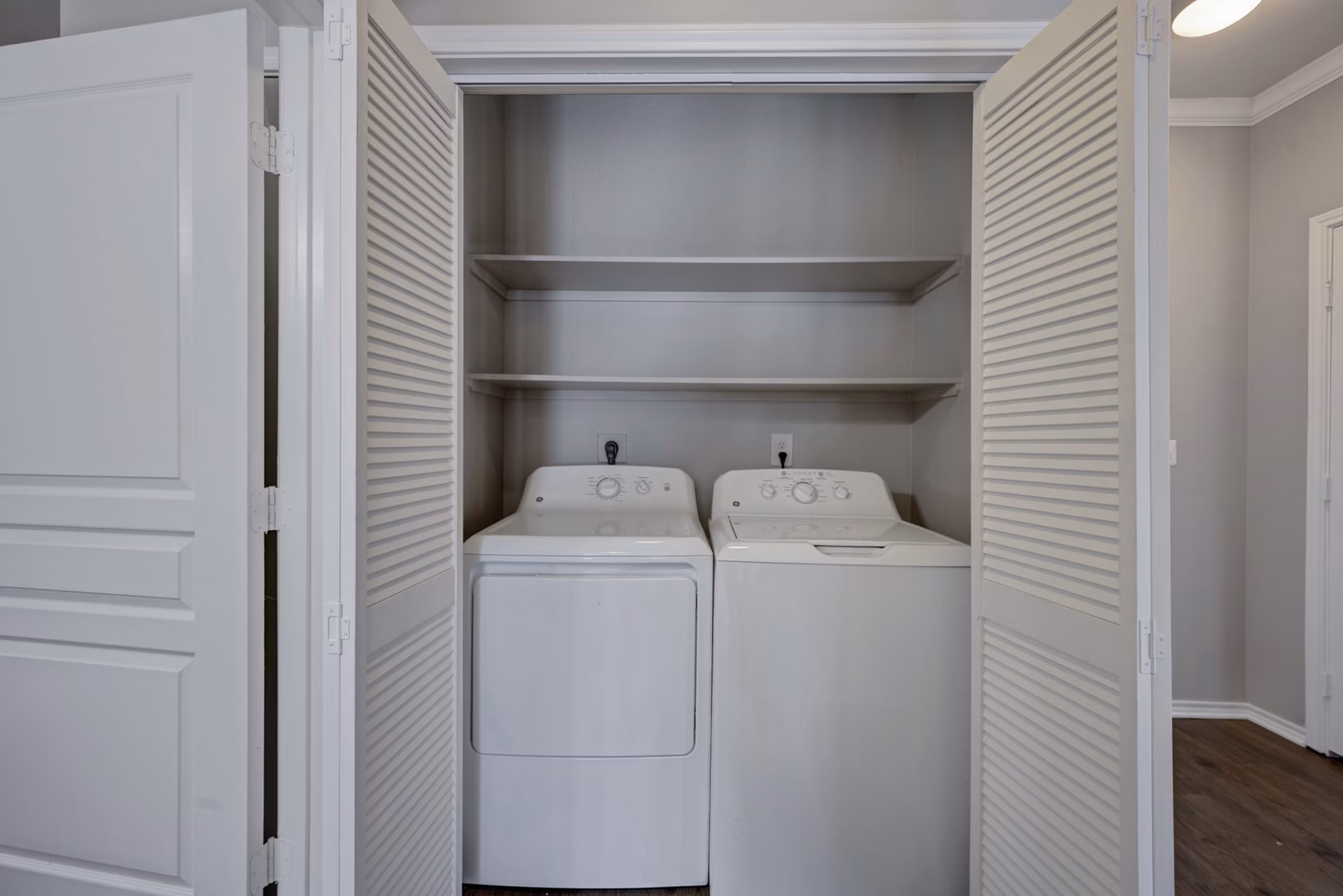 laundry facility at The Metro Apartments 