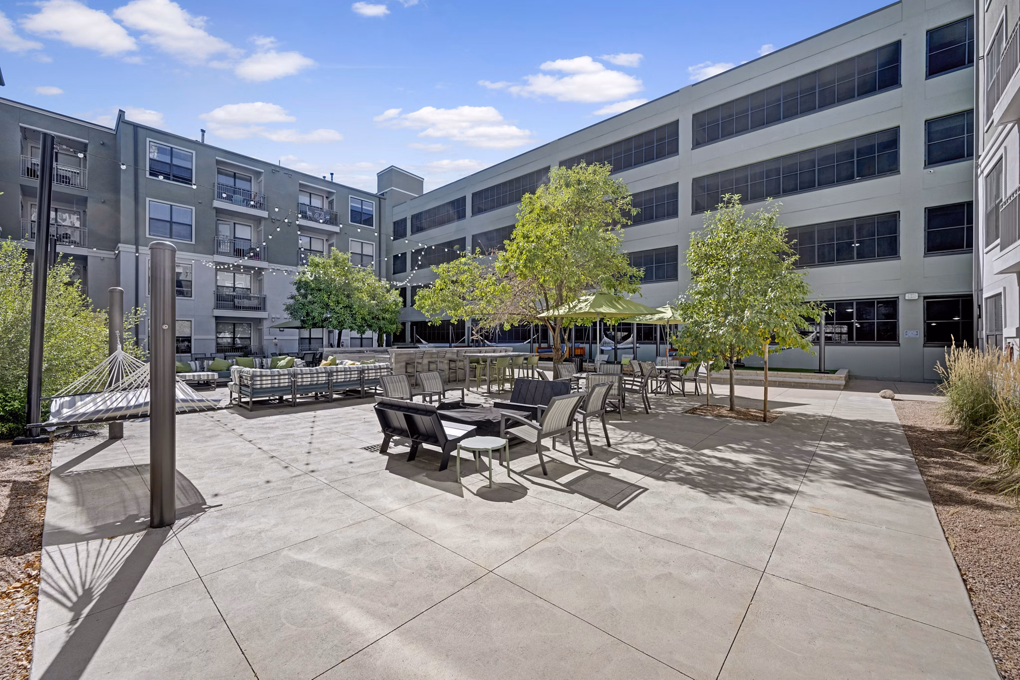 grill area at The Metro Apartments 