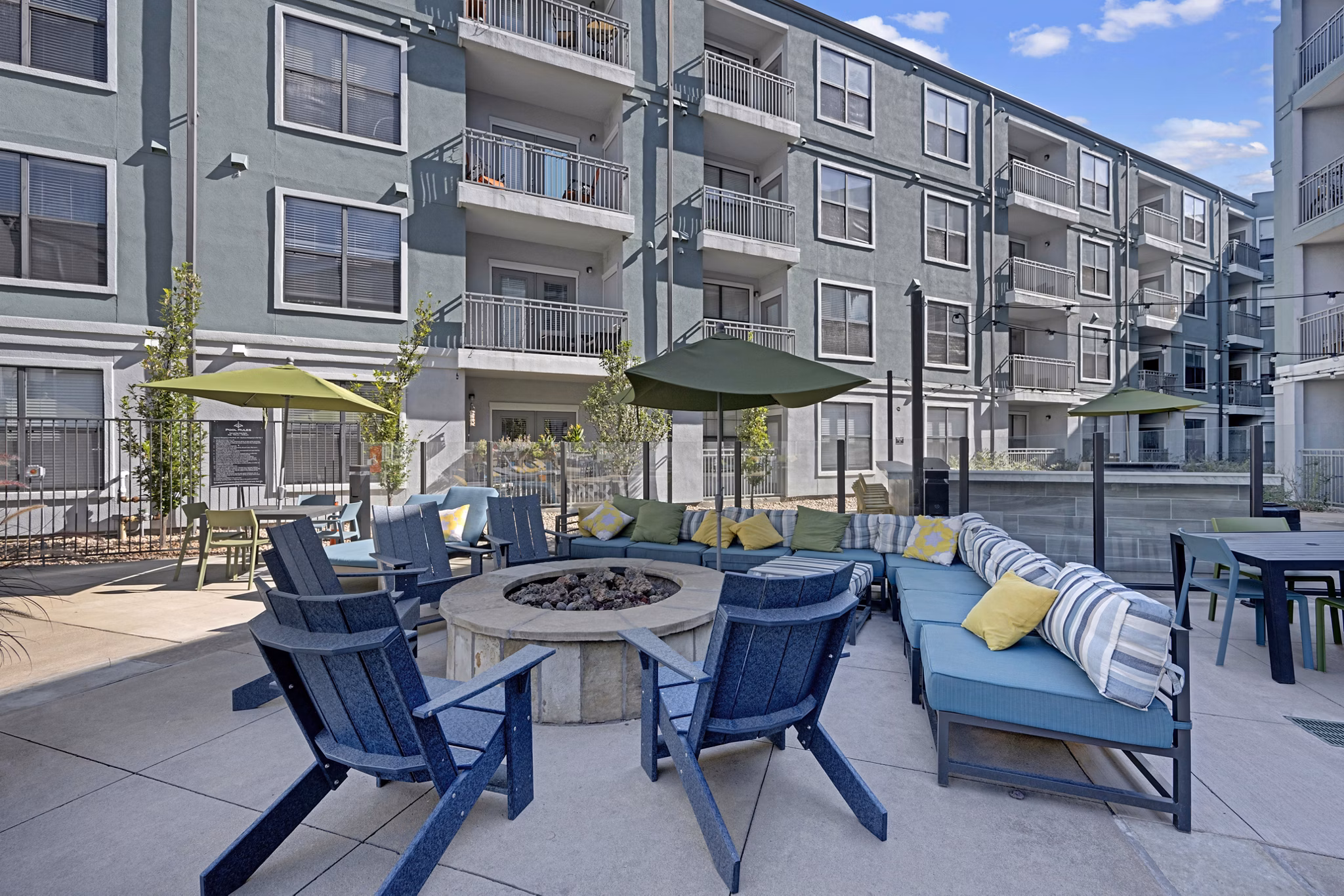 grill area at The Metro Apartments 
