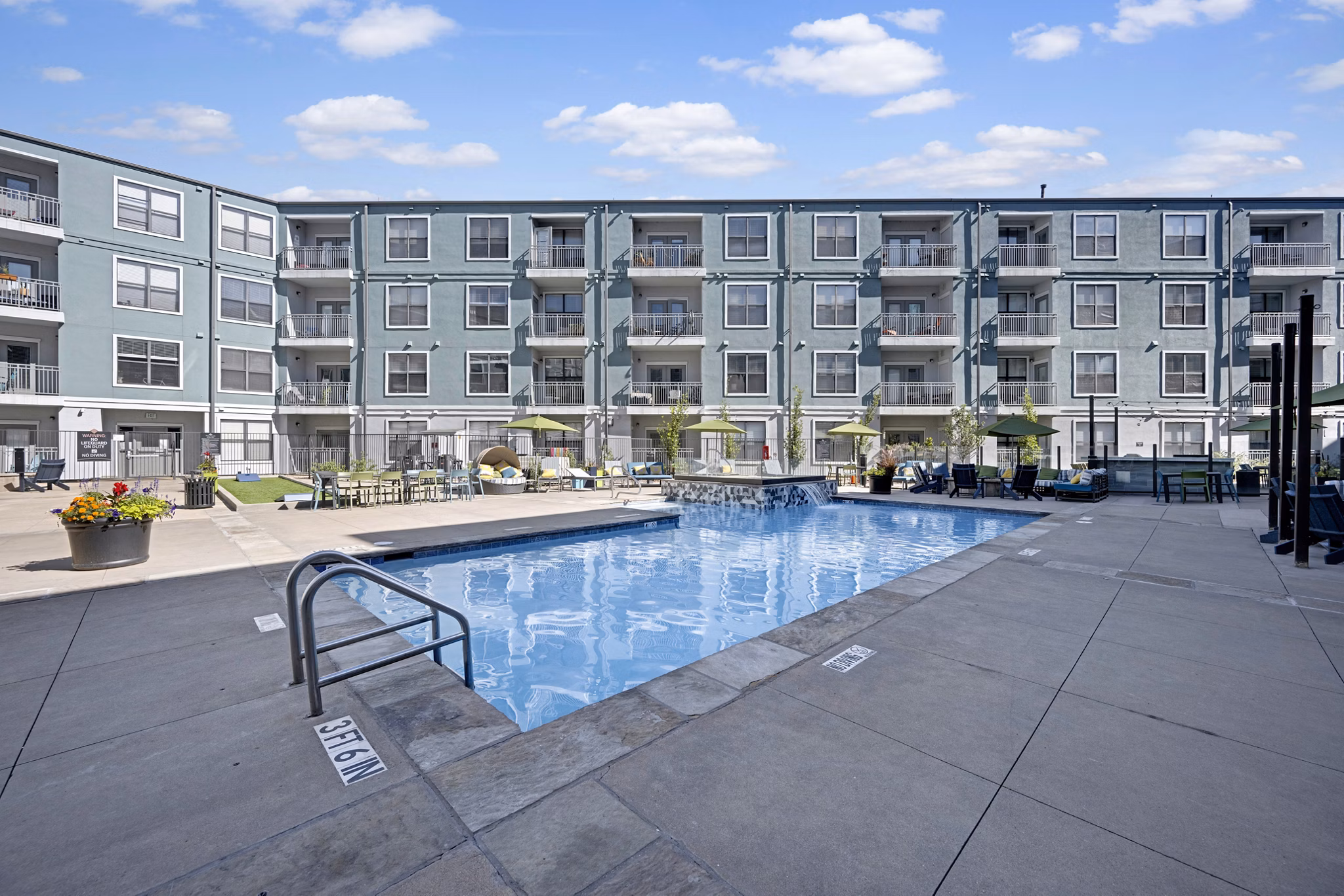 pool at The Metro Apartments 