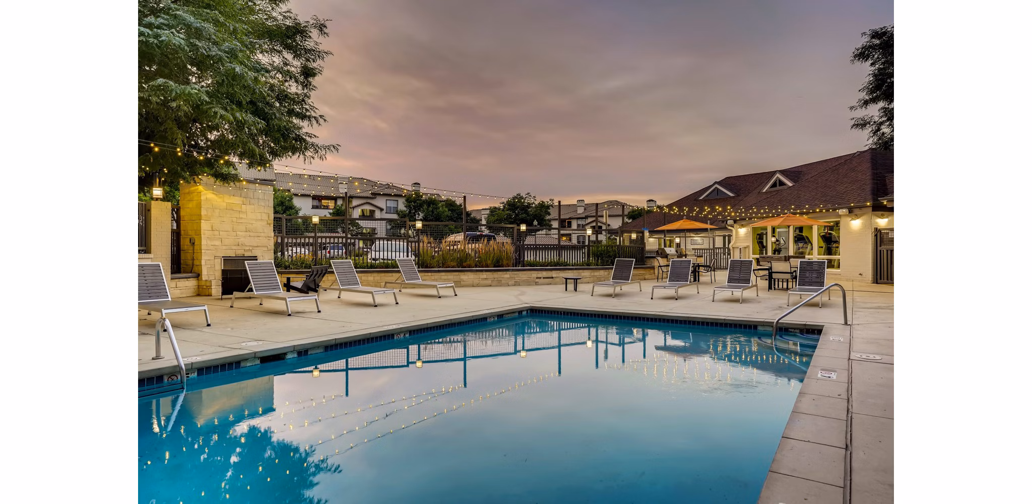 pool at Village Creek at Brookhill Apartments