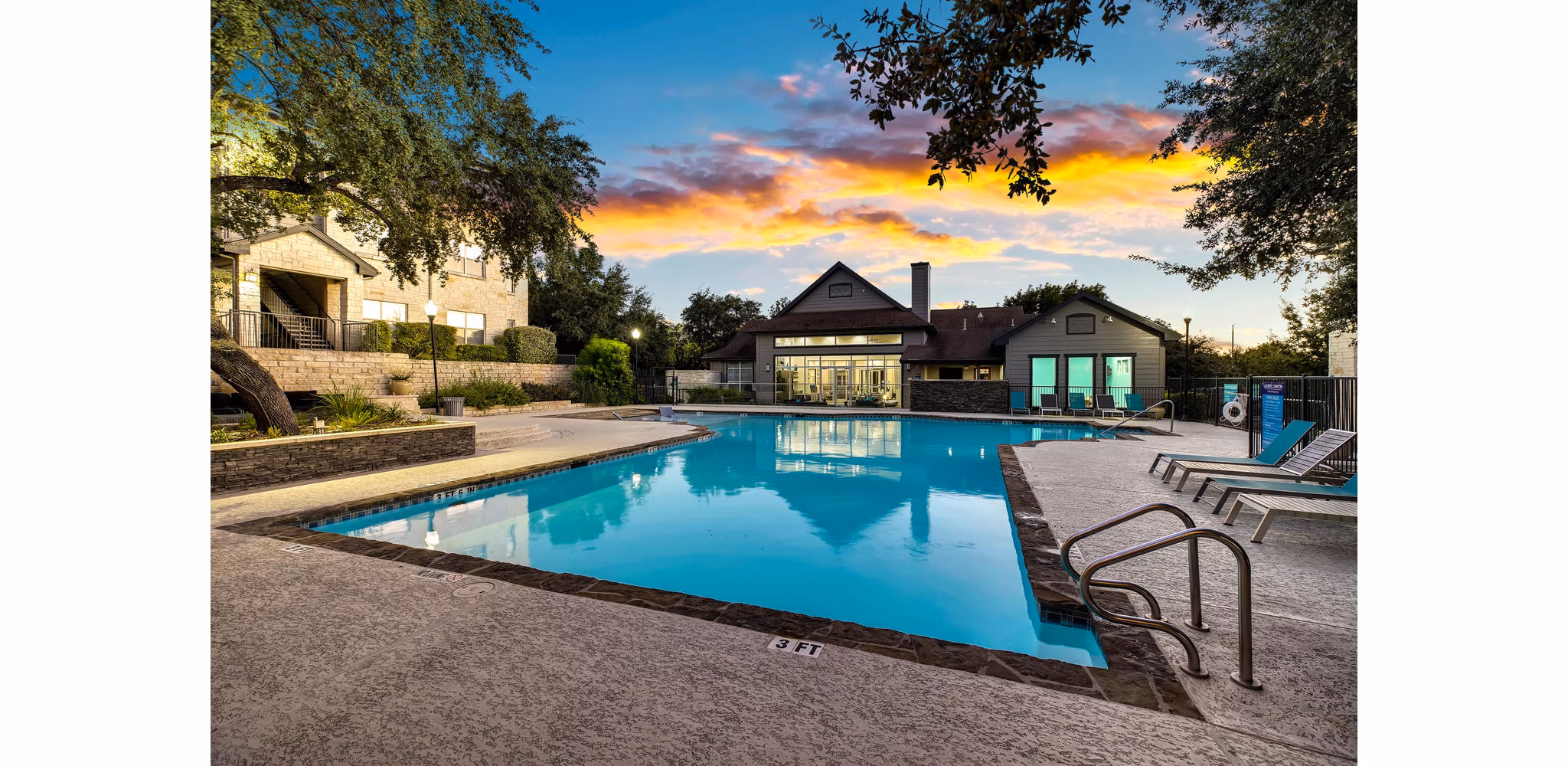 pool at Laurel Canyon Apartments