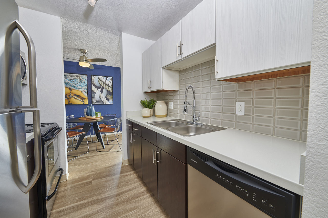 Lakeview Towers At Belmar Apartments Lakewood Co 9 of 12