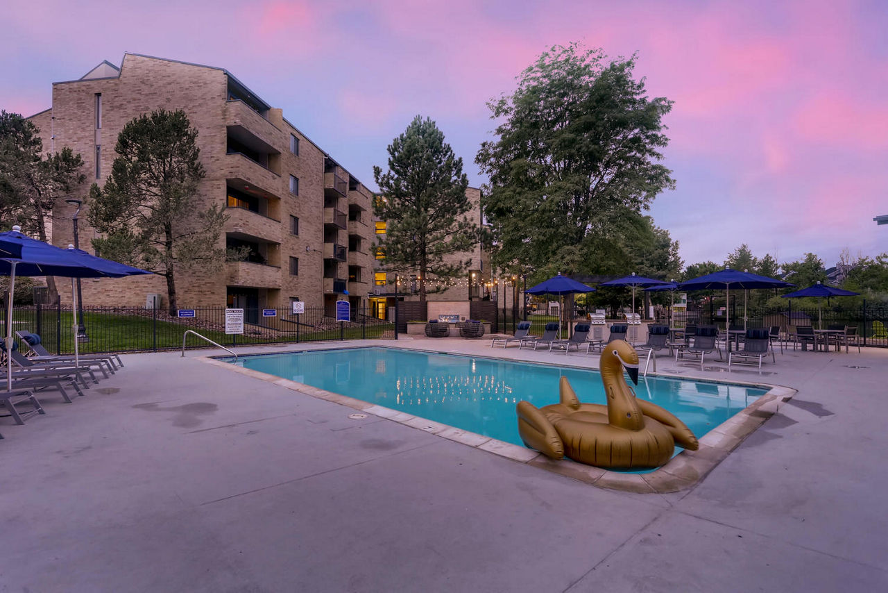 Lakeview Towers At Belmar Apartments Lakewood Co 4 of 12