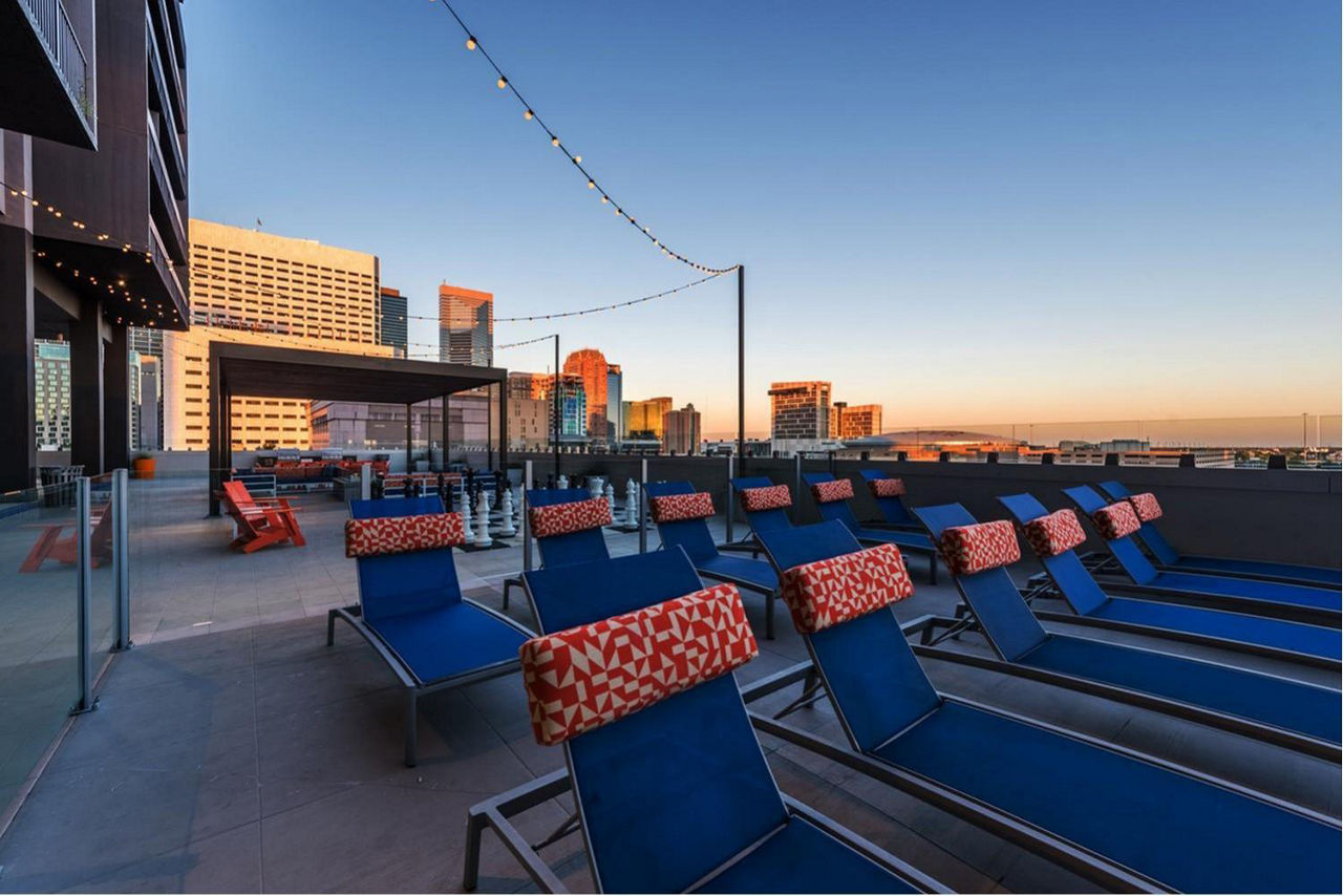 Roof deck at Houston House Apartments (6 of 7)