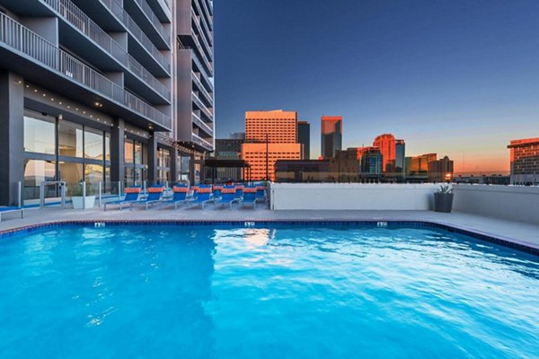 pool at Houston House Apartments