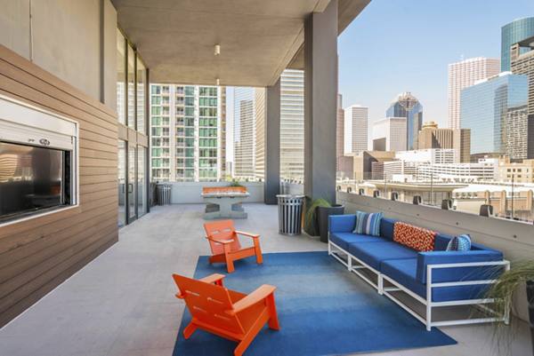 patio area at Houston House Apartments