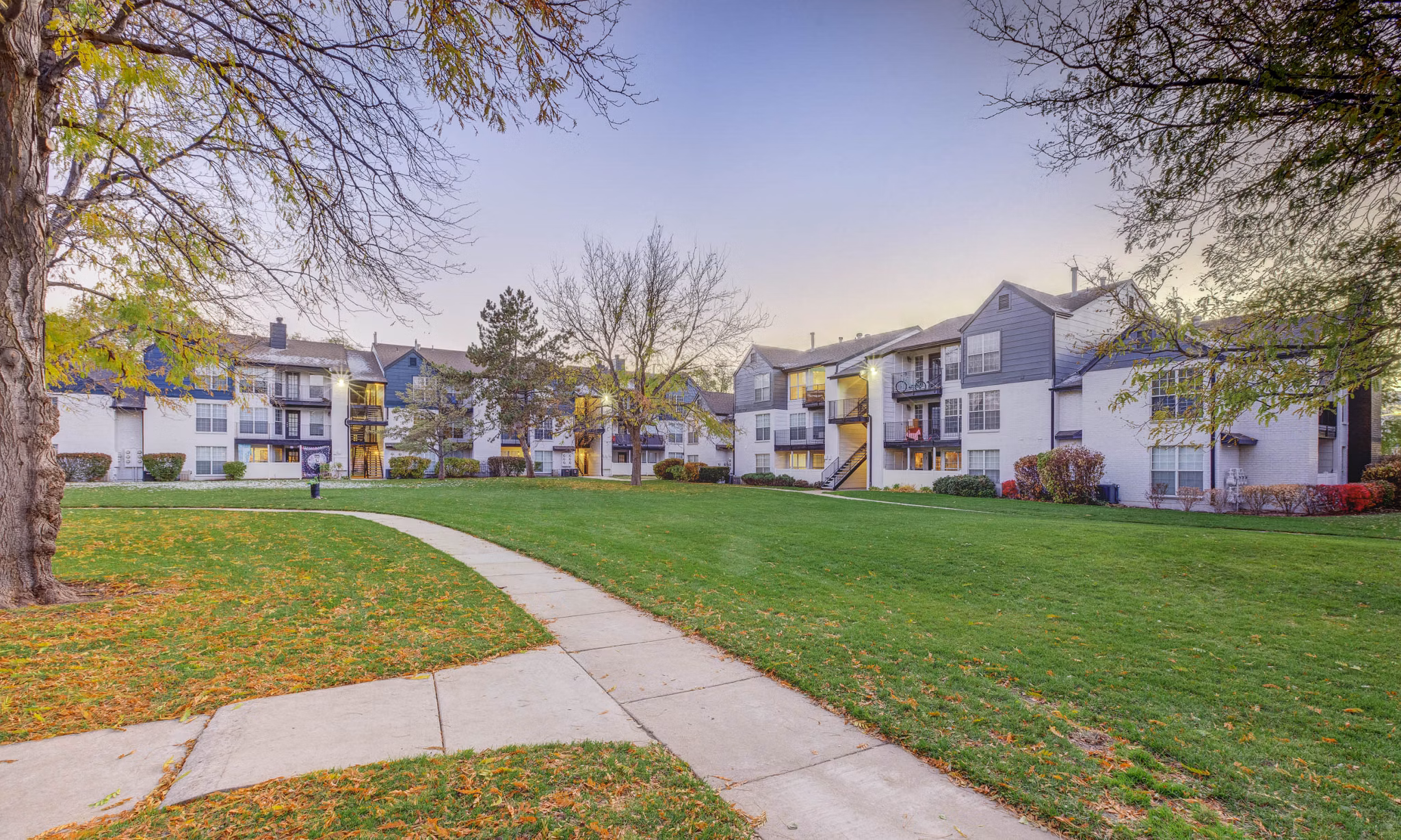 building at Riverbend Apartments