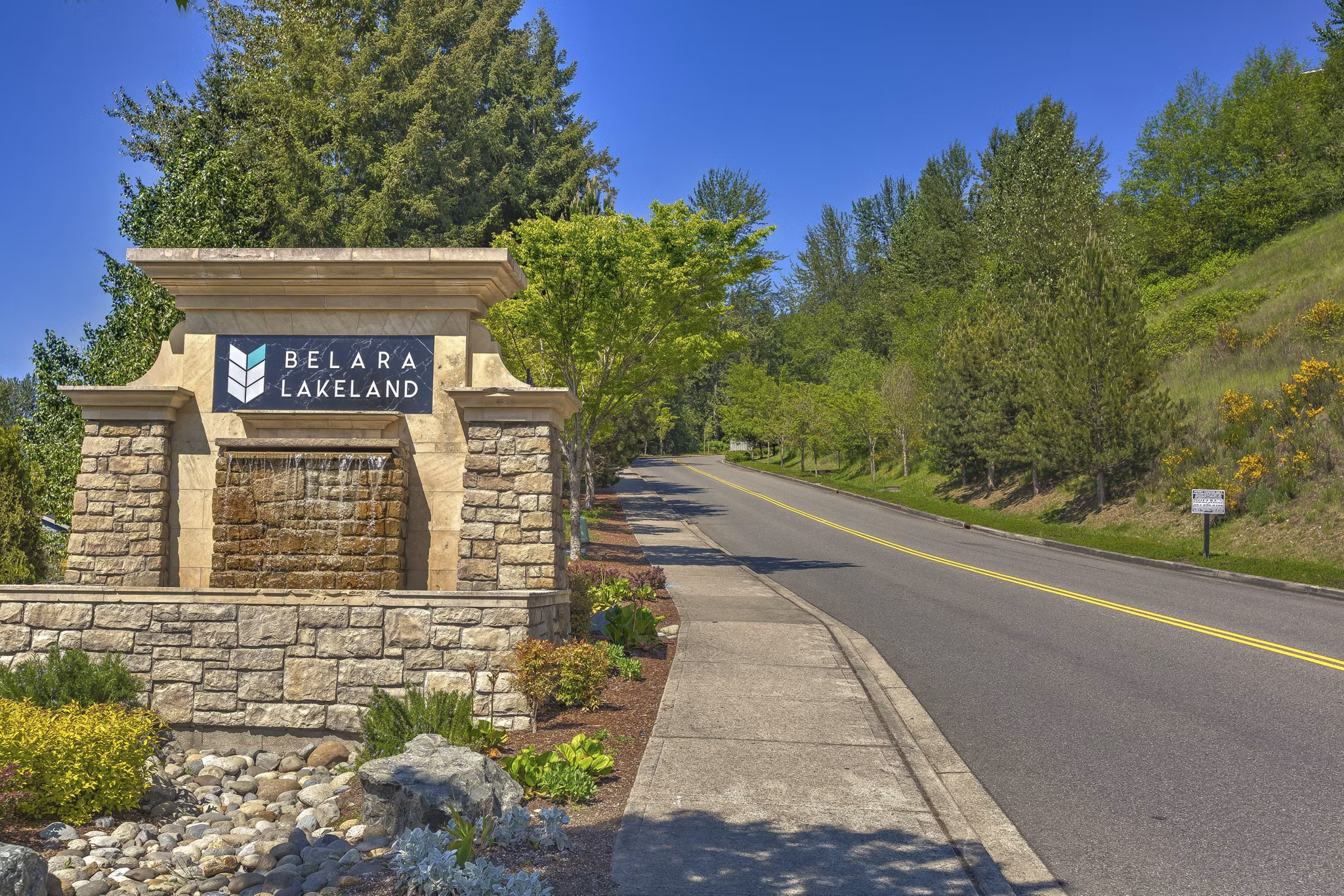 exterior at Belara at Lakeland Apartments 